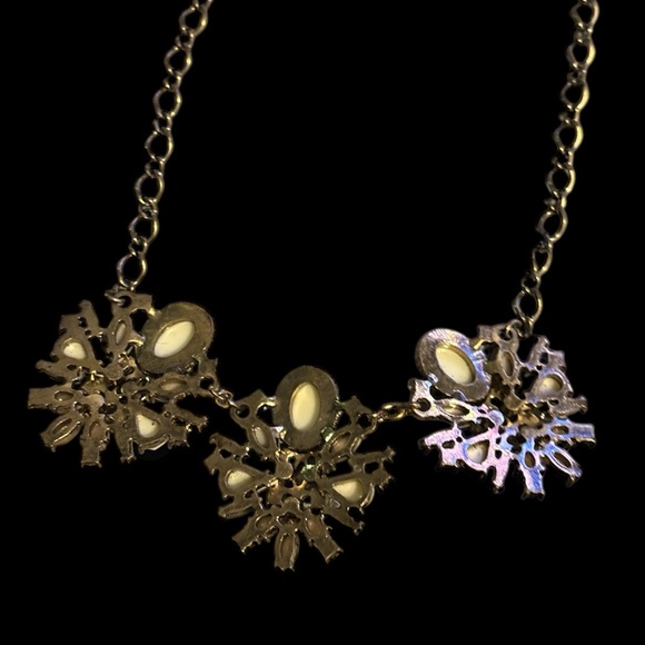 Vintage Floral Necklace with Yellow and Cream Accents - Picture 7 of 8